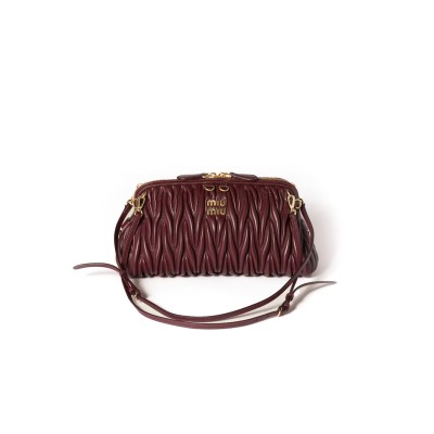MIU MIU CAPRICE MATELASSÉ NAPPA LEATHER CLUTCH 58F130 (28*14.5*10cm) 